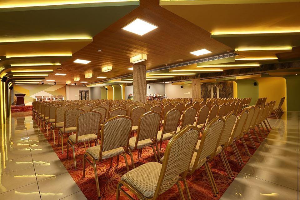 Hotel New York Square Kottayam Exterior foto