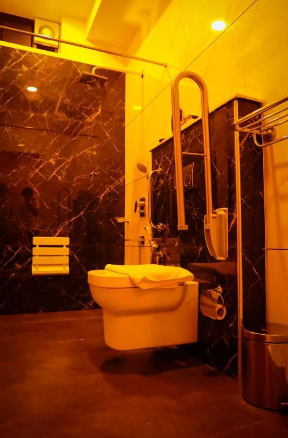 Hotel New York Square Kottayam Exterior foto