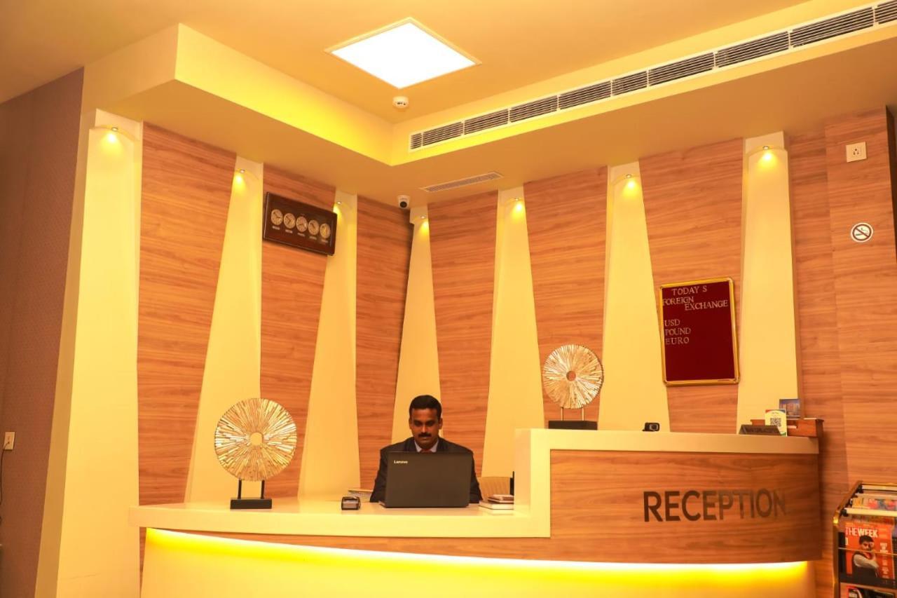 Hotel New York Square Kottayam Exterior foto